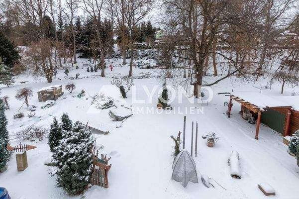 Dachgeschoss im Scheunenbereich - Blick auf das Grundstück