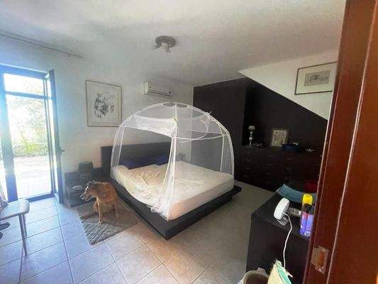 Südostkreta, Stavrochori: Schönes Steinhaus mit Berg- und Meerblick zu verkaufen