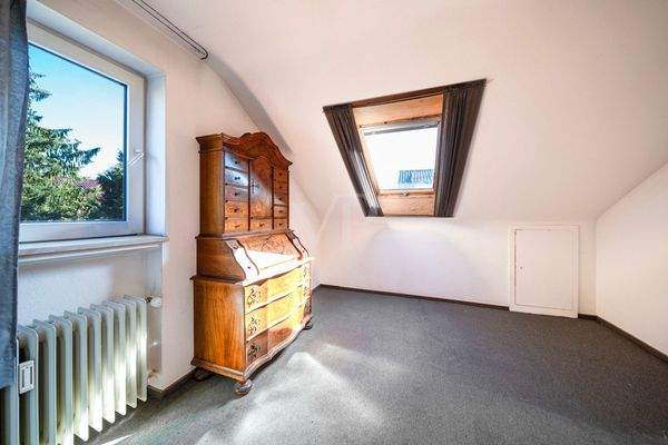 Dachgeschoss- Arbeitszimmer