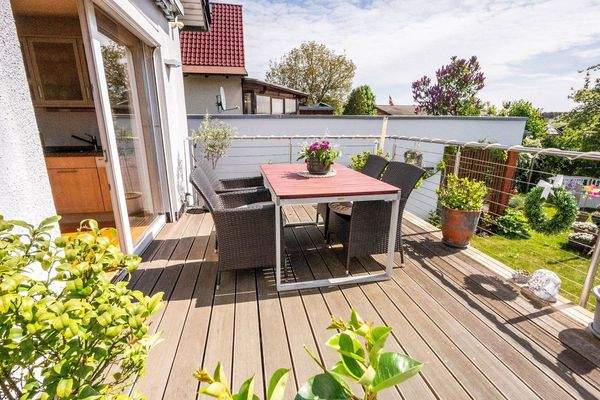 großzügige Balkon-Terrasse