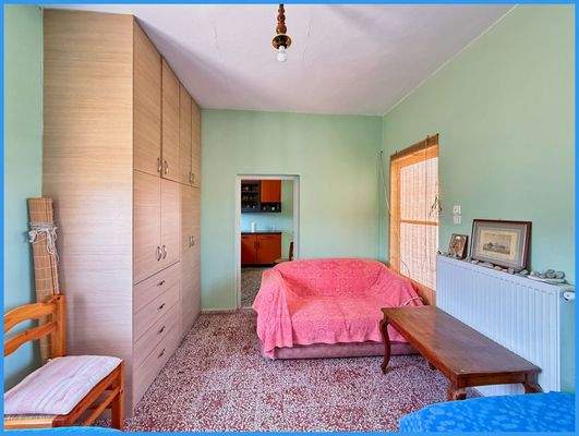 92f8068723f24c1d8a63226703266739-original