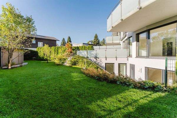 ... in den idyllischen Garten - perfekt um die Seele baumeln zu lassen