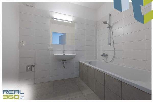 Badezimmer mit Badewanne