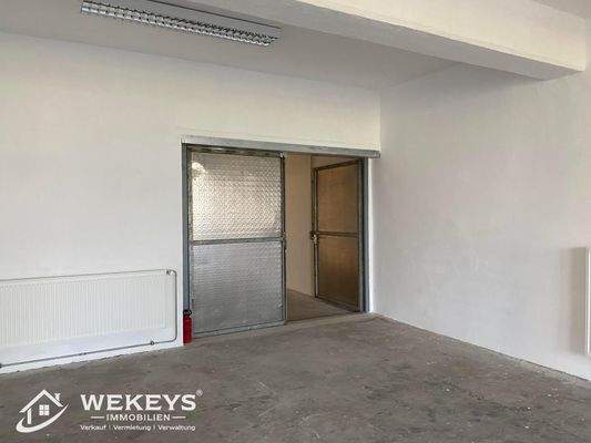 Durchgangstür zum Büro