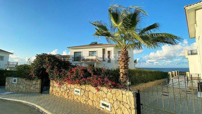 Detached Seafront Villas in North Cyprus Girne