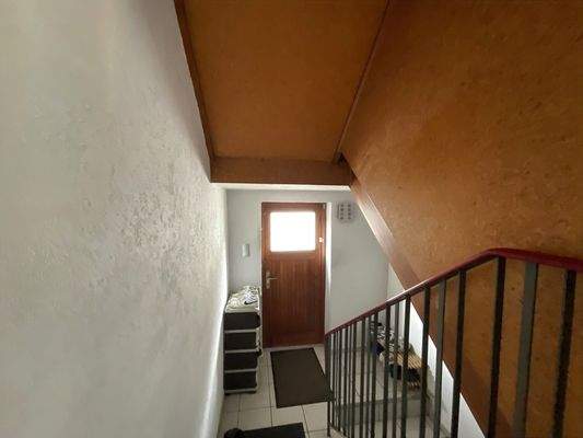 Treppe in den Garten und den Keller