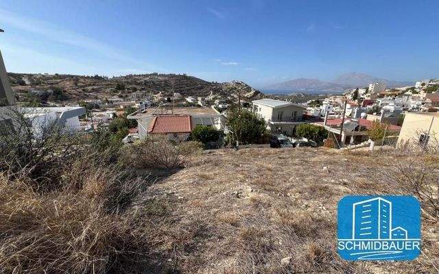 Kreta, Kamilari: Bebaubares Grundstück im Zentrum zu verkaufen
