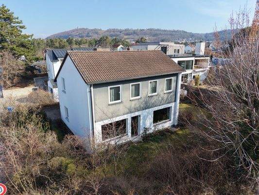 Sanierungsbedürftiges Einfamilienhaus