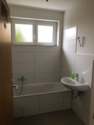 Tageslichtbad mit Badewanne.jpg