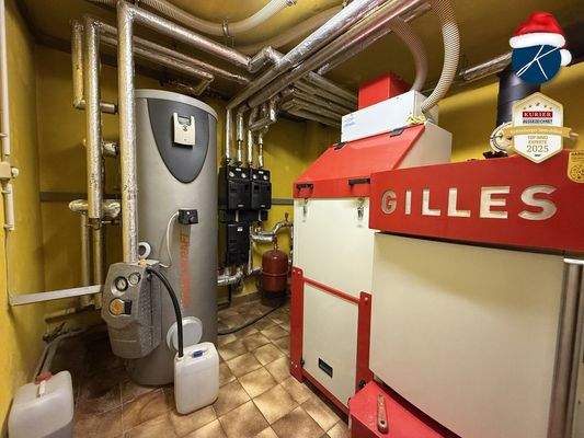 Zentralheizung mit solarunterstützter Warmwasseraufbereitung