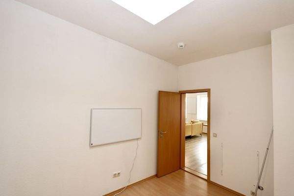 mit praktischem Oberlicht