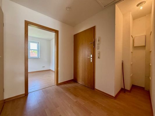 Flur Wohnungseingang mit Abseite