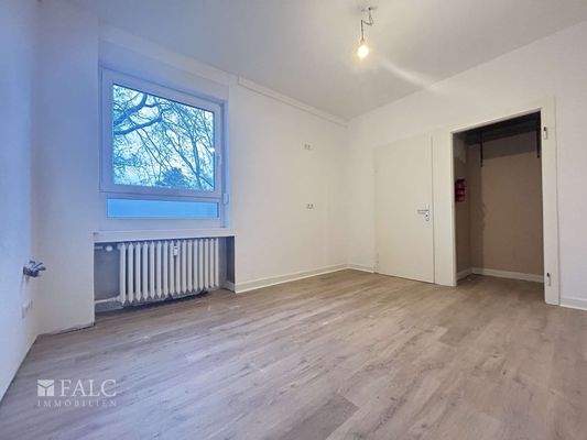 Küche Abstellräume