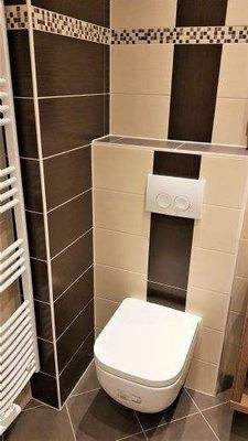 WC und Handtuchheizkörper