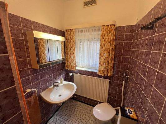 Badezimmer EG