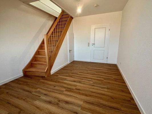 Raum 2 mit Zugang zum Dachboden