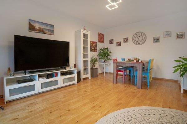 Wohn--und-Essbereich