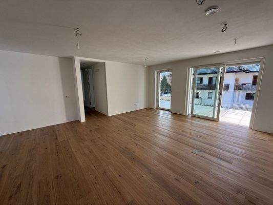 Brixen-Neubau-Luxus-Penthous-Immobilien-Plose-Wohnung-Garten-Wandern-Berge-Stadt-Bischofsstadt-White-Residence-Bressanone-Nuova Costruzione-Attico-di-lusso-Immobili-Plose-Appartamento-Giardino-Escursioni-Montagna-Città-Città Vescovile-Residenza Bianca