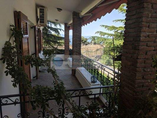 Von überdachtem Balkon z Meer