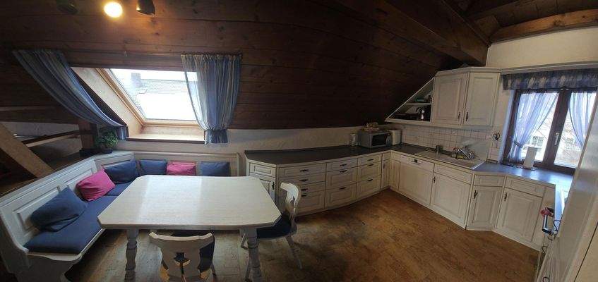 Küche und Essbereich