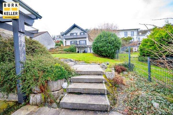 Hausansicht Infinity-Pool