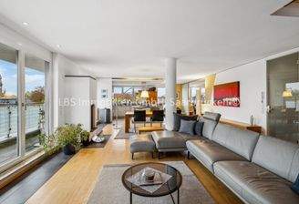 Wohnbereich/ Blick zur Küche