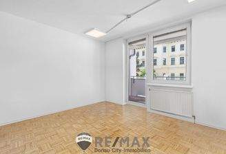 Wohnzimmer mit Loggia