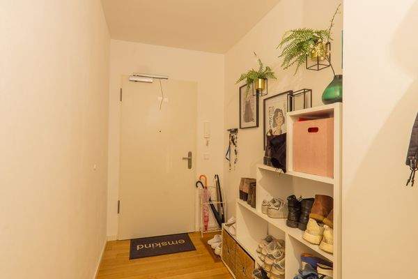 Blick zur Wohnungstür 