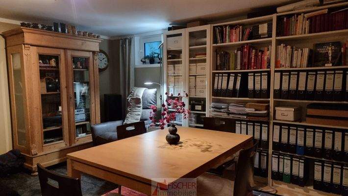 Hobbyraum-Büro-Arbeitszimmer UG