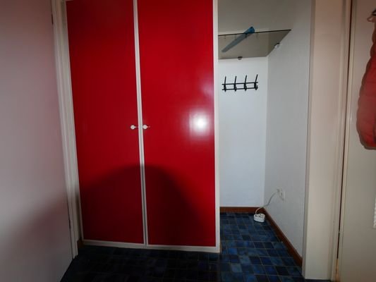 Flur mit Einbauschrank