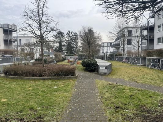 Hofgarten mit Spielplatz