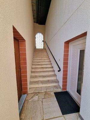 Zugang Geräteraum und Einliegerwohnung