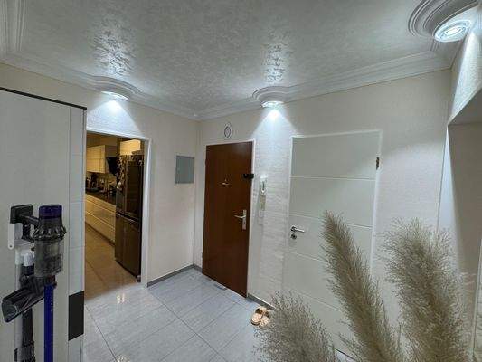 Gäste-WC Tür rechts