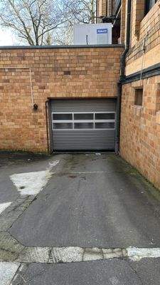 Tiefgarage Eingang.jpg