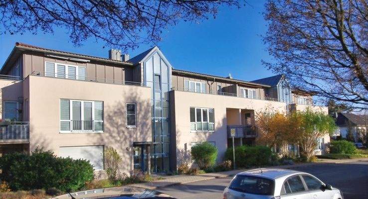 Blick auf das Gebäude - Ansicht Straße