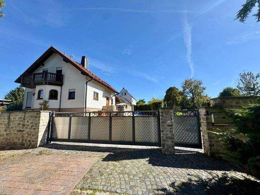 Elektrisches Einfahrtstor