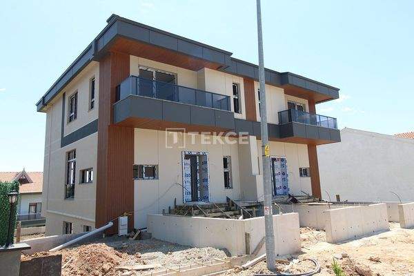 Semi-Detached Twin Villas in a Prestigious Location in Çankaya