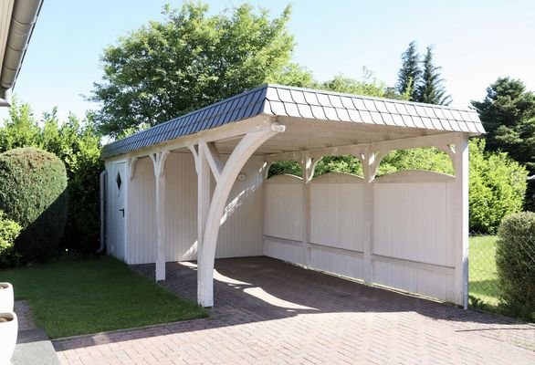 Carport mit Abstellraum 