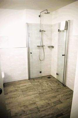 behindertengerechte Dusche