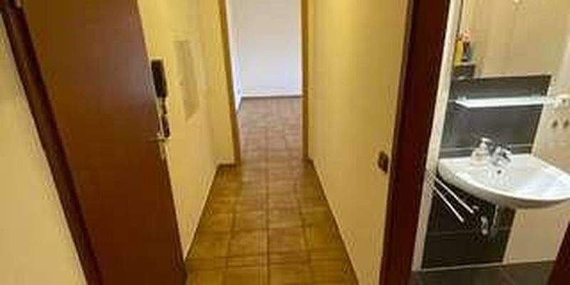 Diele von der Eingangstüre