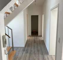 7e020dd5-b2c9-4e9b-b993-6550bfce357c-1825437446