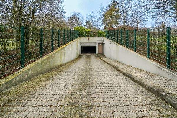 Köhler-Immobilien - Zufahrt garage