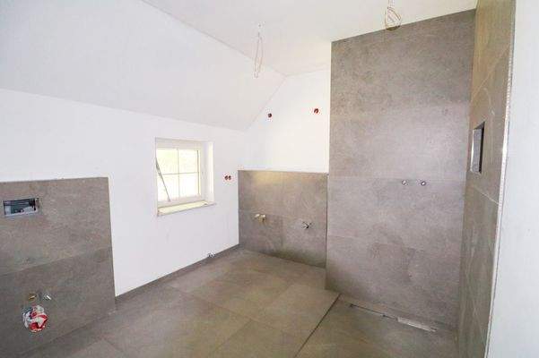 Badezimmer im Erdgeschoss