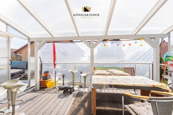 überdachte Terrasse