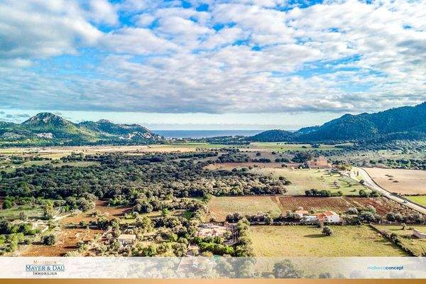 Bau-Grundstück mit Projekt 