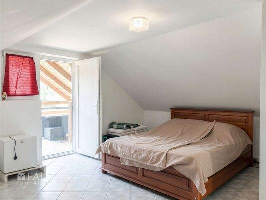 Schlafzimmer eins, oben