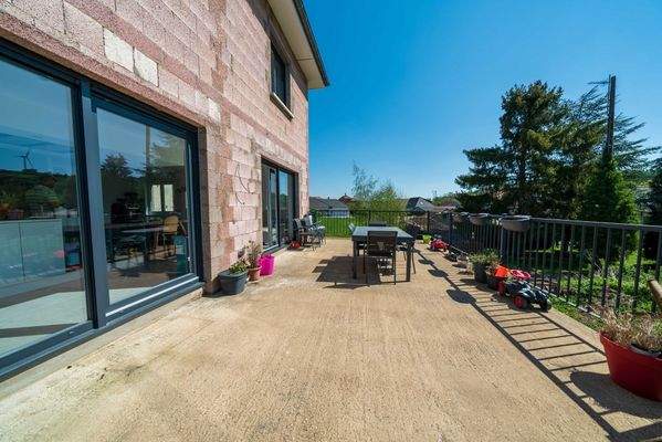 Balcon Straßenansicht