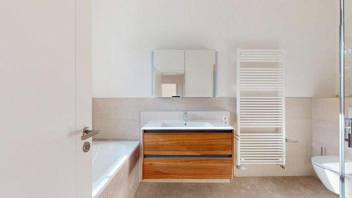 OG Whg. 2 - Badezimmer