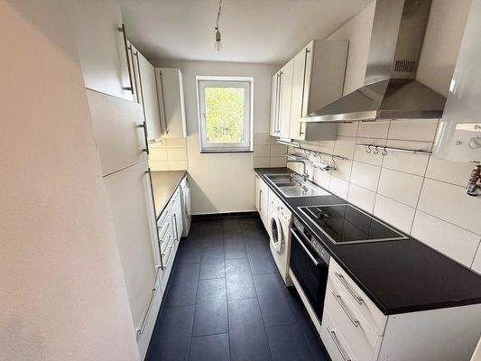 Küche mit Ausblick ins Grüne