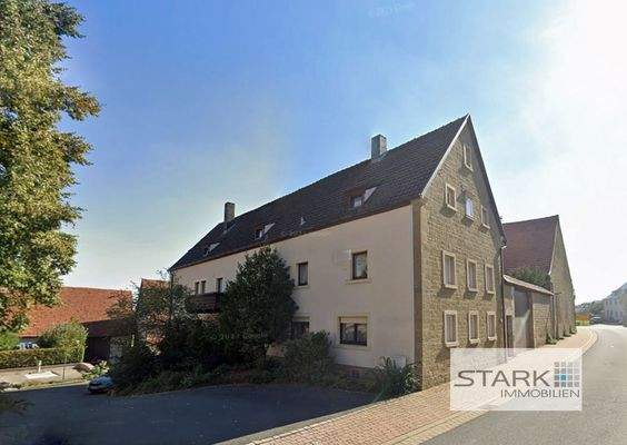 A Straßenseite im Sommer.jpg